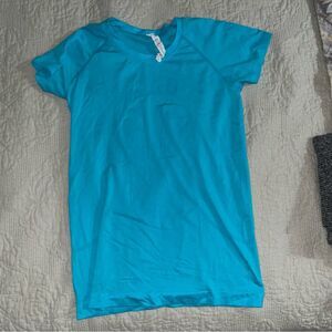 Lululemon Swiftly Tech Short Sleeve turquoise size 8